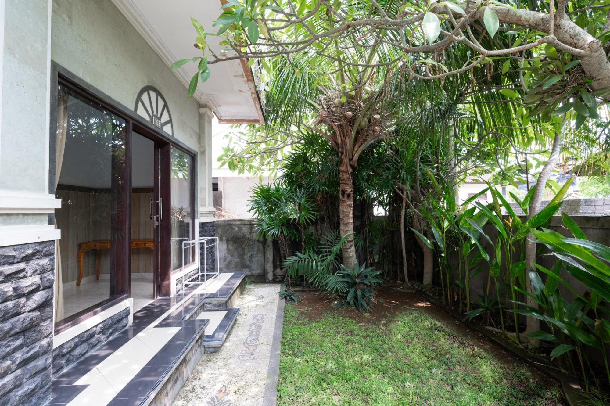 Agung Homestay Canggu Mitra Reddoorz Exterior foto